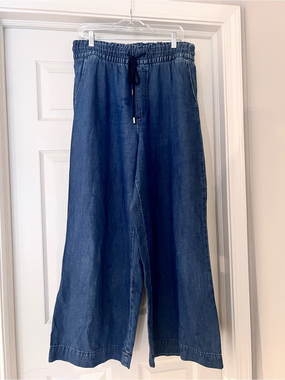 Perfect for Summer! Ann Taylor - Wide Leg - Drawstring - Lightweight Denim